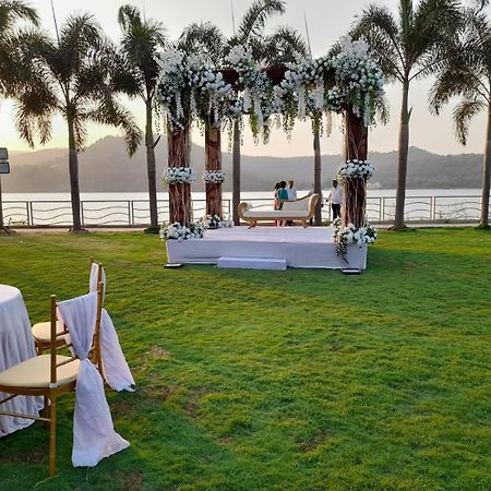 Aquarius Resort Gorhe Khurd エクステリア 写真