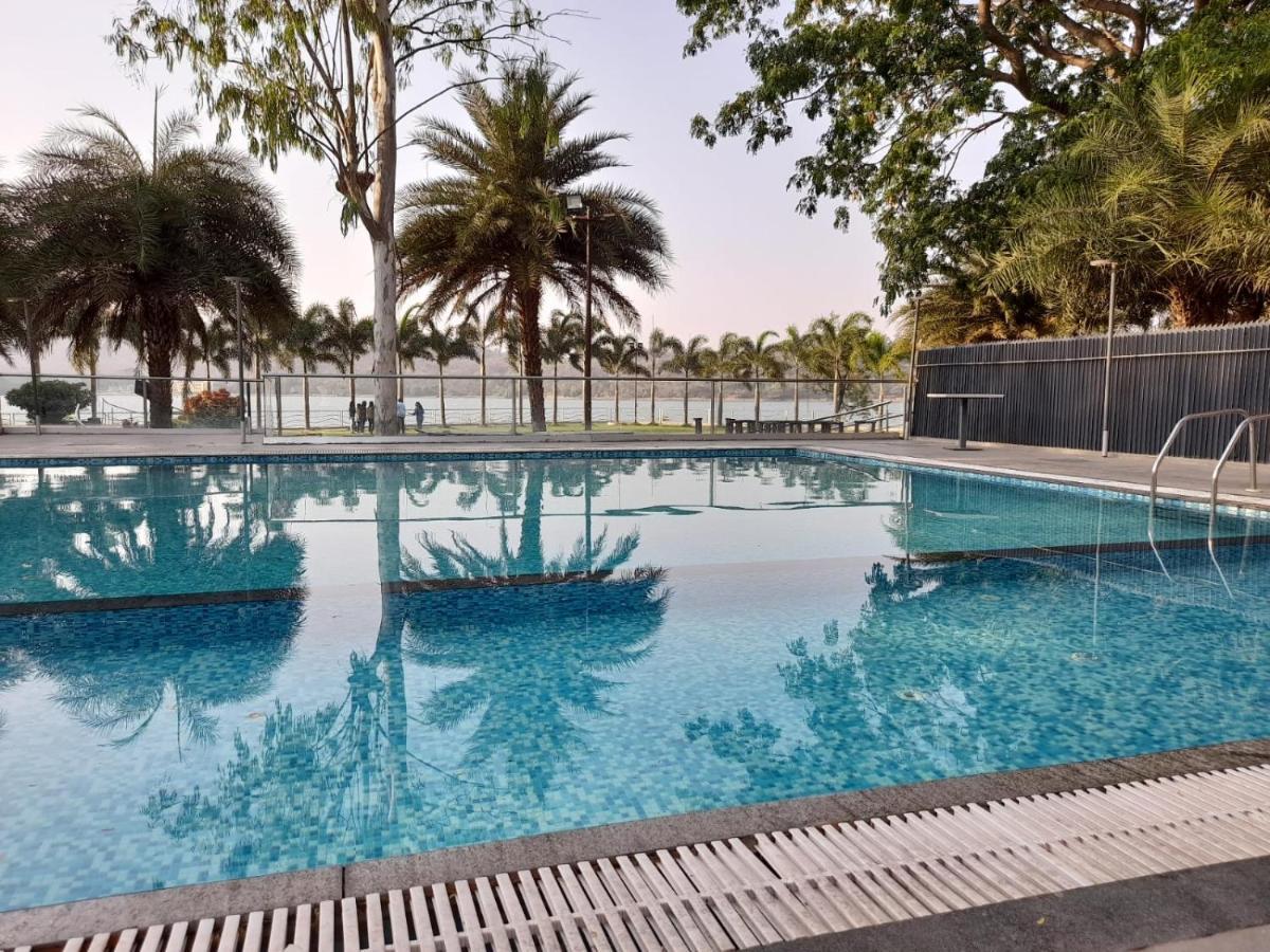Aquarius Resort Gorhe Khurd エクステリア 写真