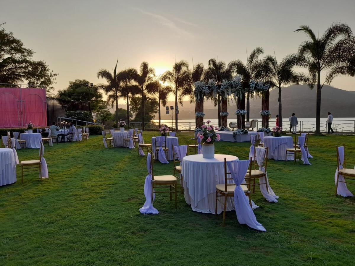 Aquarius Resort Gorhe Khurd エクステリア 写真