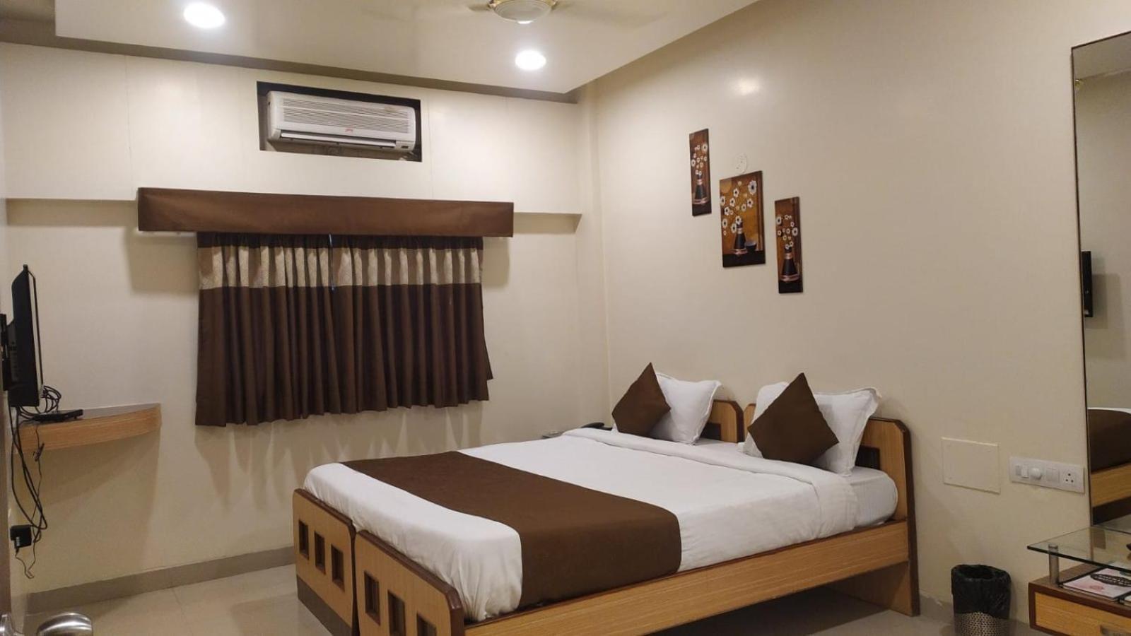 Aquarius Resort Gorhe Khurd エクステリア 写真