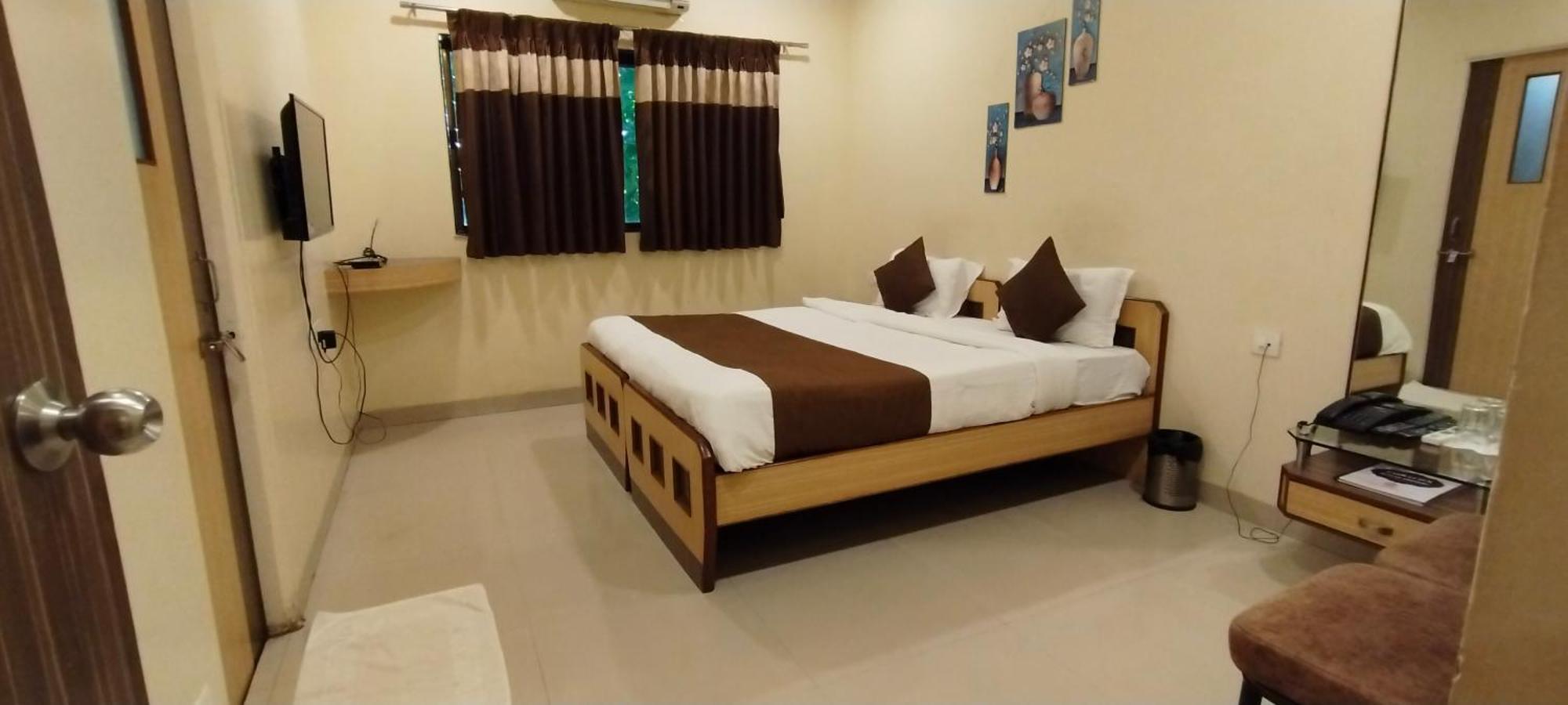 Aquarius Resort Gorhe Khurd エクステリア 写真